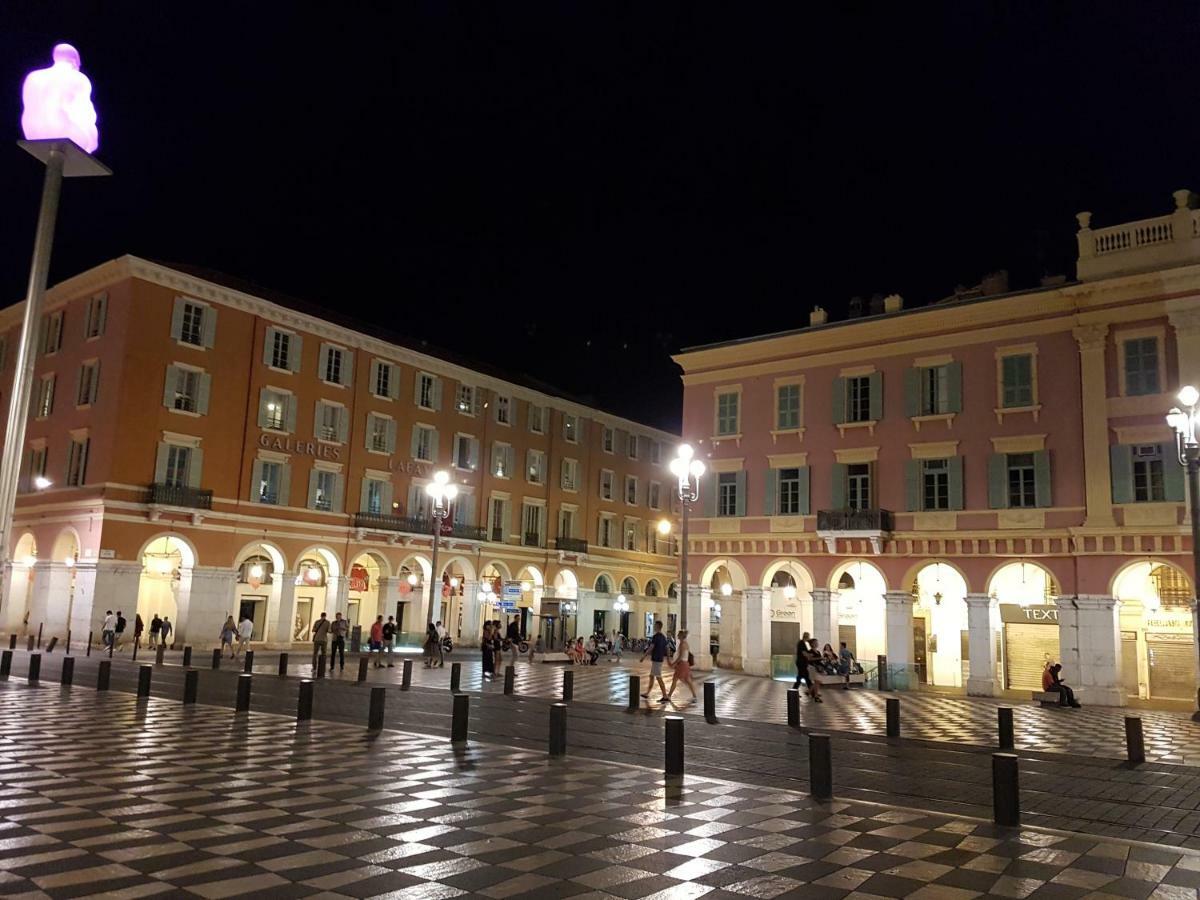 Les Palmiers A 700M De La Mer Nice Exterior photo