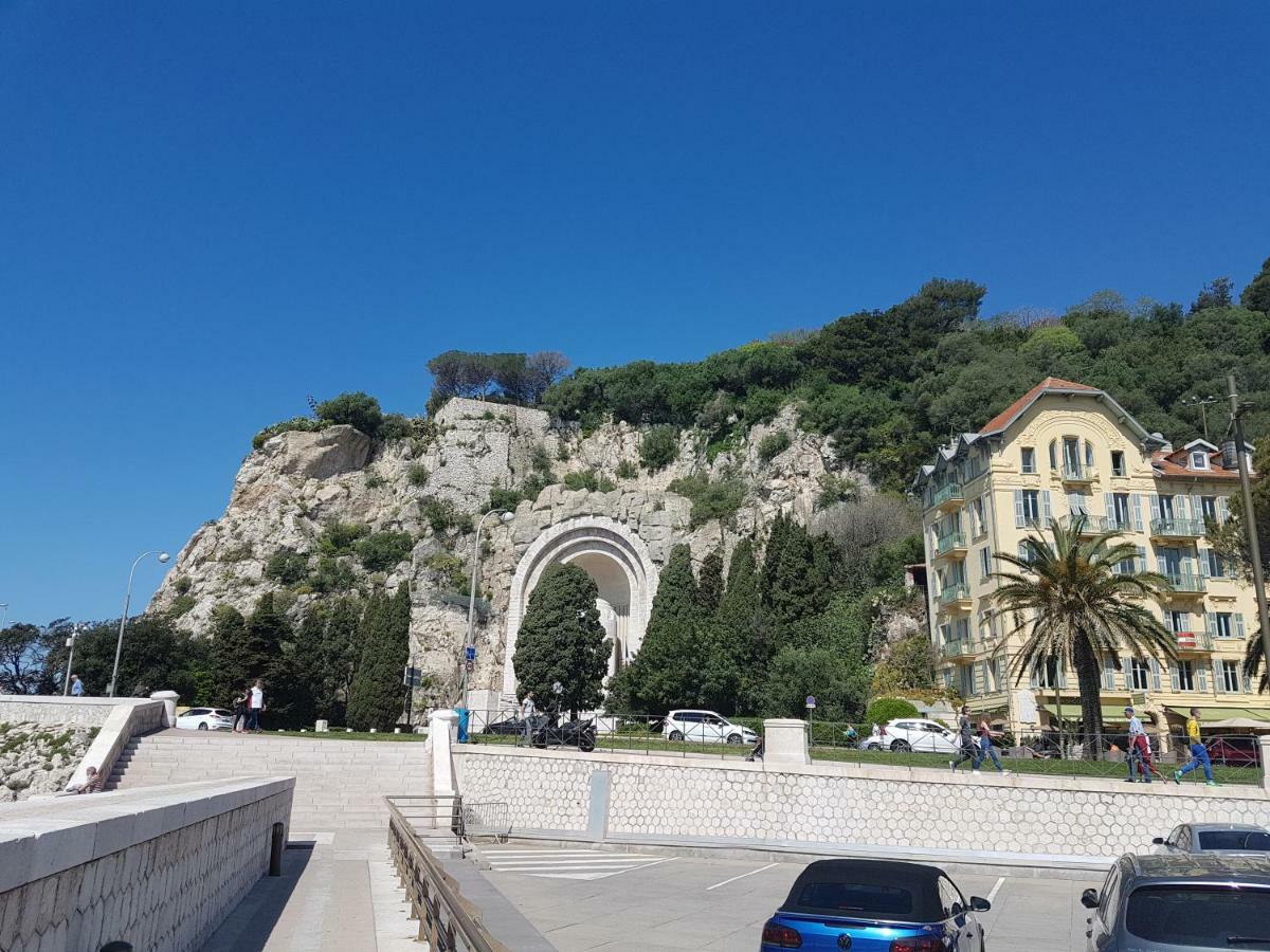 Les Palmiers A 700M De La Mer Nice Exterior photo